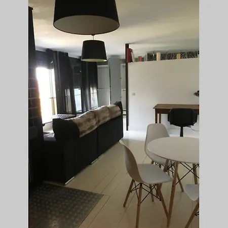 Loft De Diseno Con Garaje 아파트